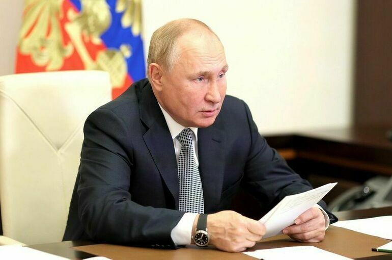 Путин исключил возможность покрыть дефицит кадров за счет мигрантов