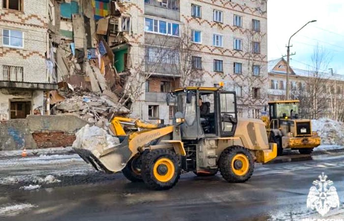 Пятиэтажка частично обрушилась в Печоре в Республике Коми