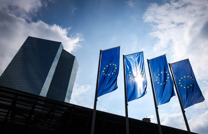 ЕЦБ предупредил о рисках в связи с высоким госдолгом стран еврозоны