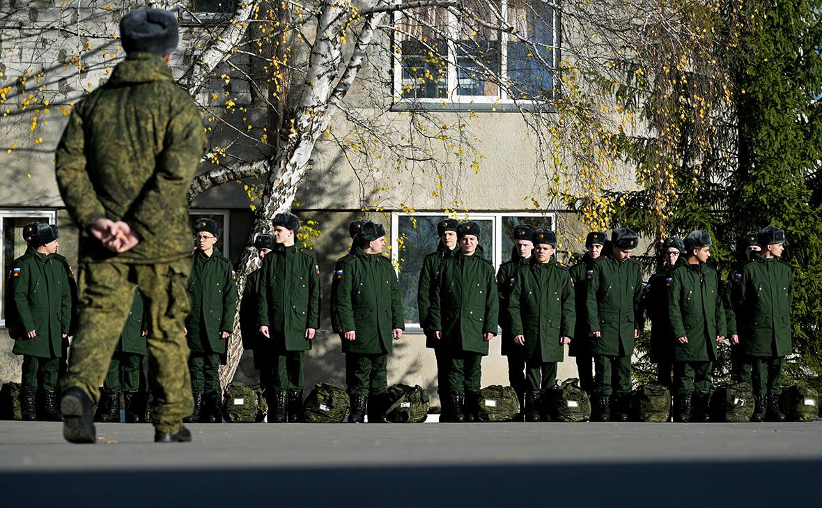 Картаполов рассказал, какие повестки будут вручать в осенний призыв