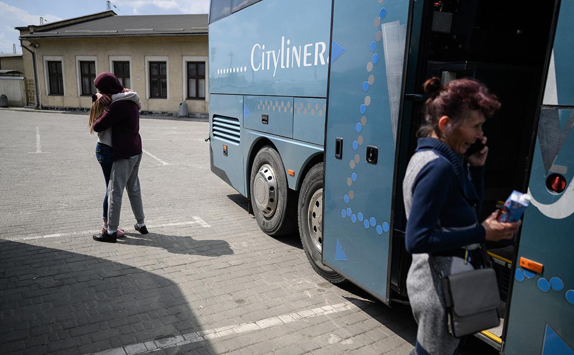 Киев заявил о работе с Анкарой над гуманитарным коридором