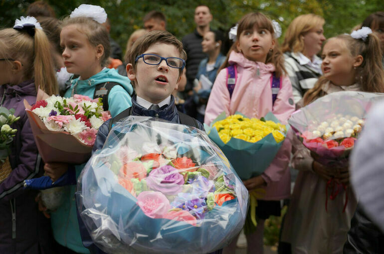 Линейки и начало учебного года для школьников перенесли на 2 сентября