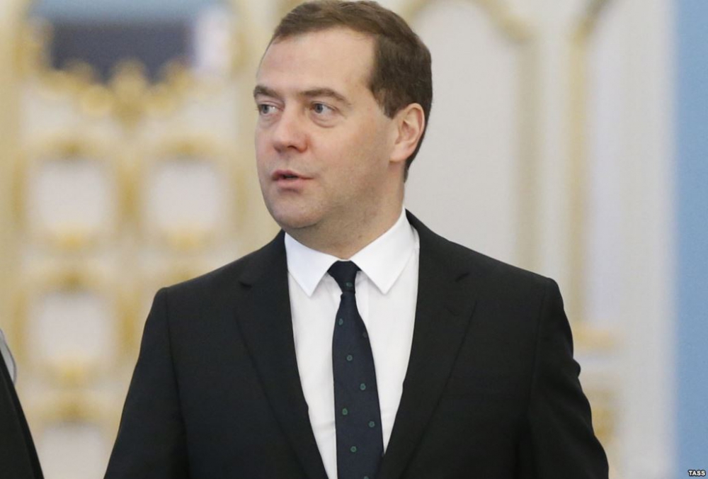 Медведев поздравил россиян с наступающим Новым годом.