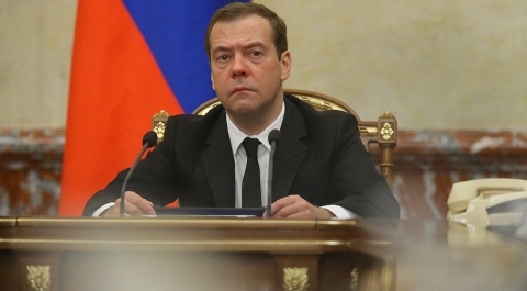 Медведев призвал ужесточить наказание для отелей за завышение звездности