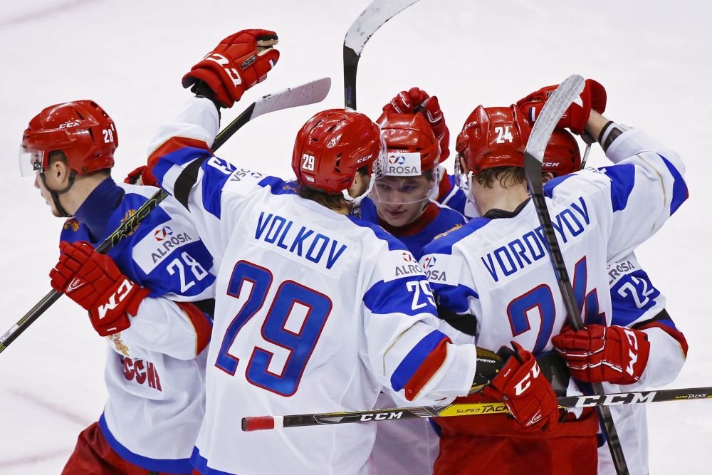 Российские хоккеисты разгромили латвийцев.