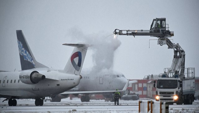 В Домодедово незапланированно сел самолет с одним пассажиром