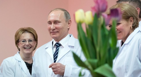 Путин рассказал, какой должна быть зарплата у врачей в 2018 году