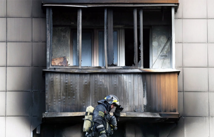 Два человека погибли в пожаре в жилом доме на северо-востоке Москвы