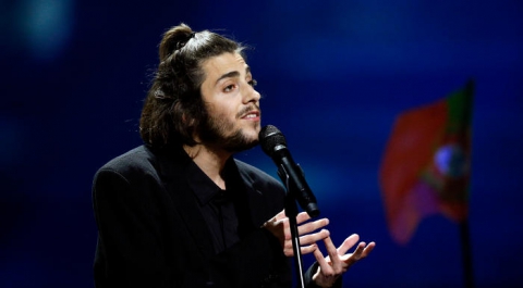 На "Евровидении" победил португальский певец