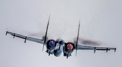 Пентагон показал кадры перехвата самолетов ВВС США российским Су-27