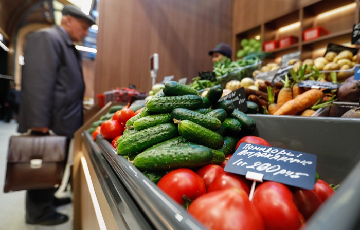 Ткачев пообещал существенное снижение цен на овощи к августу-сентябрю