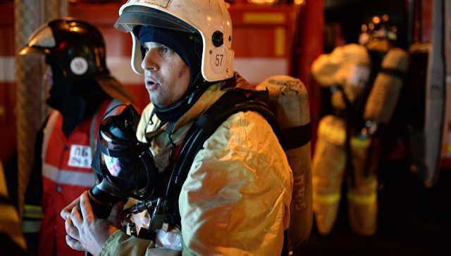 В Югре из горящего дома эвакуировали 120 человек