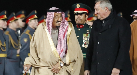«Коммерсантъ» назвал главные ожидания Москвы от визита саудовского короля