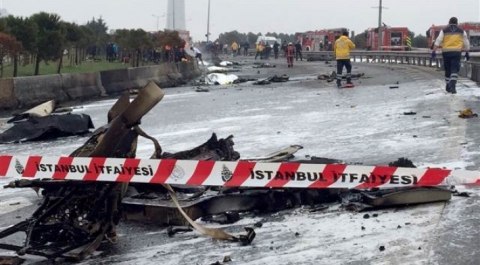 В Турции на бомбе подорвался полицейский автобус