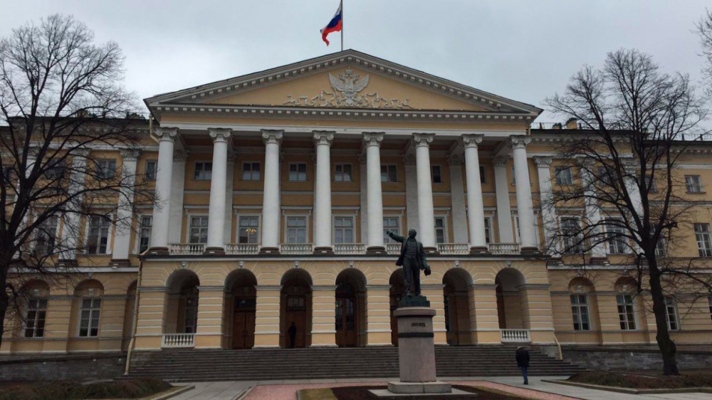 Проект бюджета Петербурга на 2018-год преодолел первое чтение