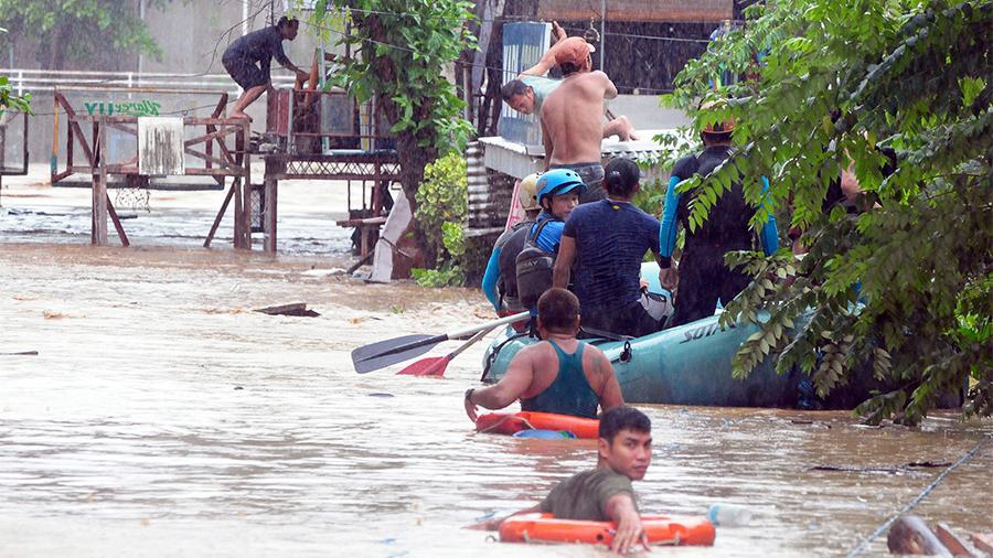 Около 90 человек погибли из-за схода селя и наводнений в Филиппинах