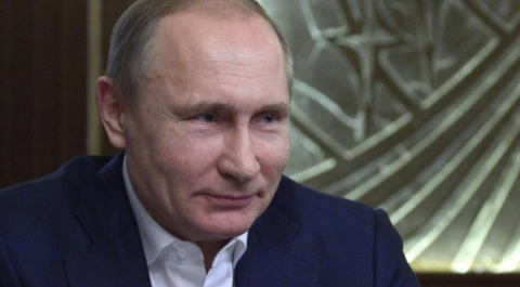 Путин подписал закон о повышении размера МРОТ до прожиточного минимума