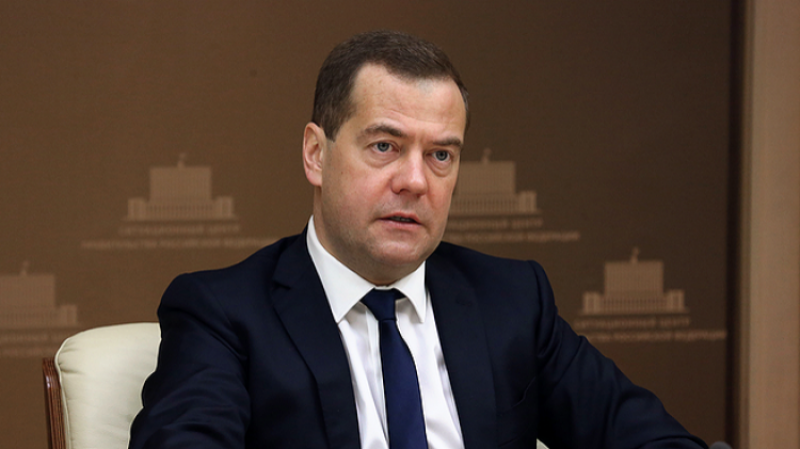 Медведев сообщил сумму задолженности по зарплате россиянам на 1 декабря
