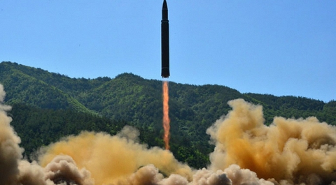 Стало известно о падении северокорейской баллистической ракеты на город