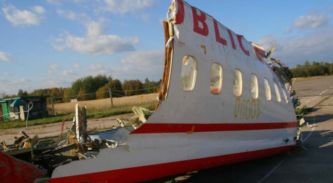 Польша назвала взрыв на борту причиной крушения самолета Качиньского