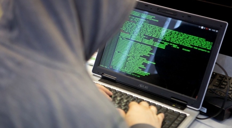 Хакеры попытались майнить с помощью компьютеров 300 тысяч россиян