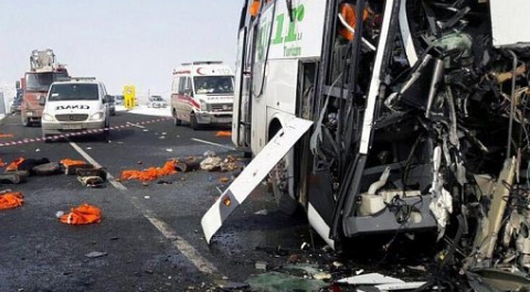 СМИ сообщили о гибели 17 человек в ДТП с автобусом с нелегалами в Турции
