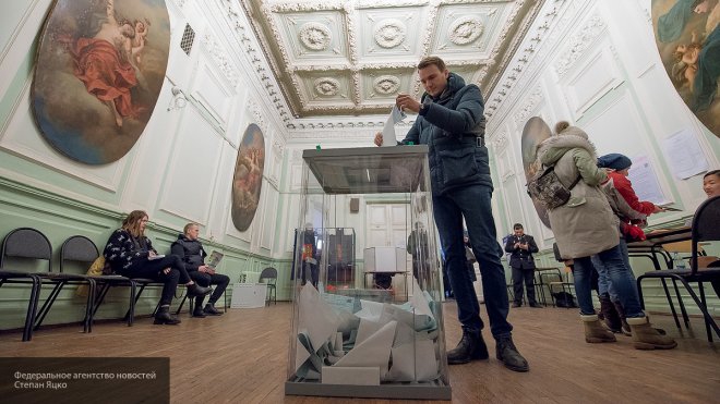 Явка избирателей на выборах на 17.00 мск составила 51,9%