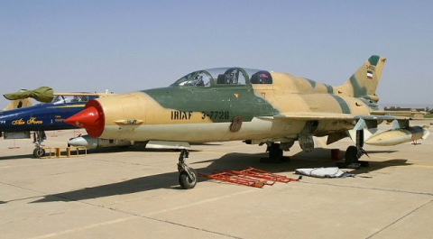 В Иране упал учебно-тренировочный самолет F-7