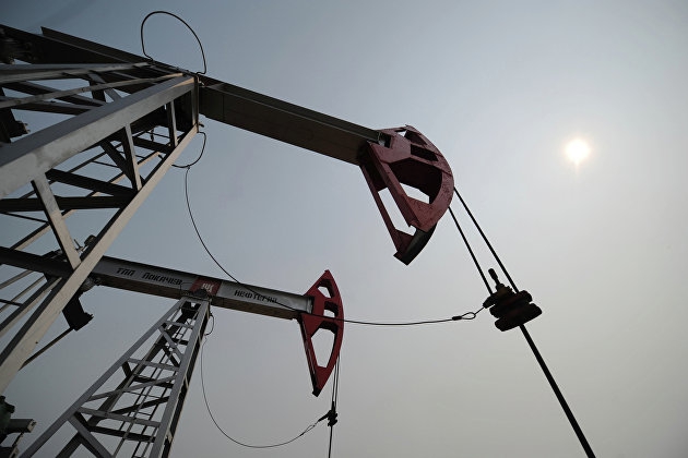 Нефть марки WTI подешевела почти на 4%, Brent - на 2,2%