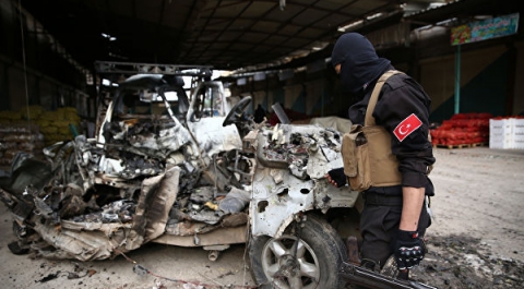 В Африне десять человек погибли при взрывах двух бомб, сообщил источник