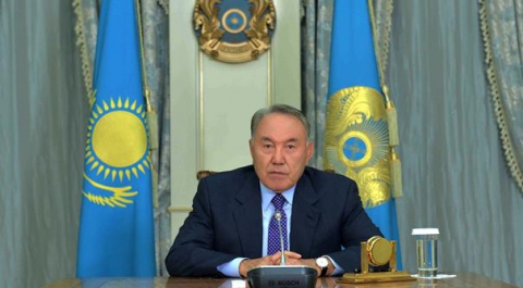 Назарбаев запретил размещать на купюрах и монетах надписи на русском языке