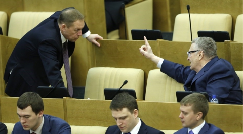 Луговой отказался по требованию Жириновского отозвать подпись с закона об "изоляции Рунета"