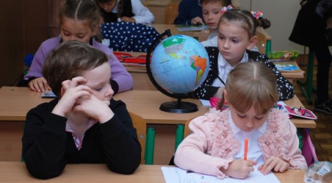 Российская чиновница назвала питание детей в школах делом родителей