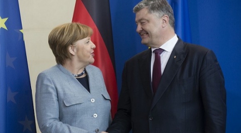 Меркель рассказала, почему встретилась с Порошенко, но не с Зеленским