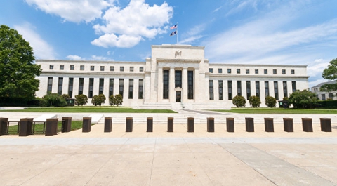 ФРС США сохранила базовую ставку на уровне 2,25-2,5%, как и ожидалось