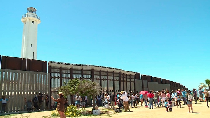 Мексика разместит на границе бойцов Нацгвардии для сдерживания мигрантов