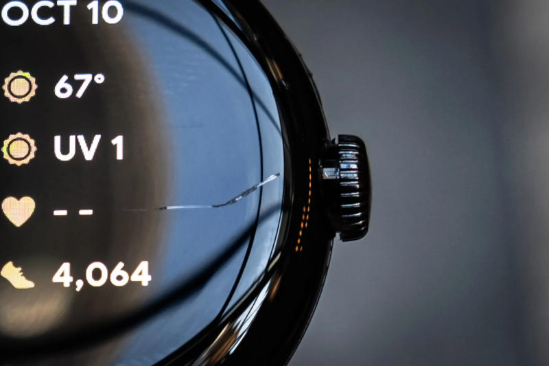 Google отказалась ремонтировать разбитые смарт-часы Pixel Watch — даже за деньги