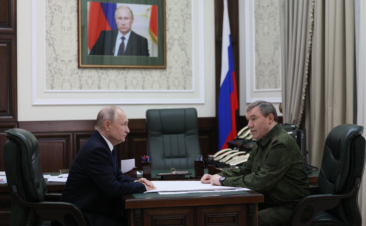 Путин посетил штаб армии в Ростове-на-Дону