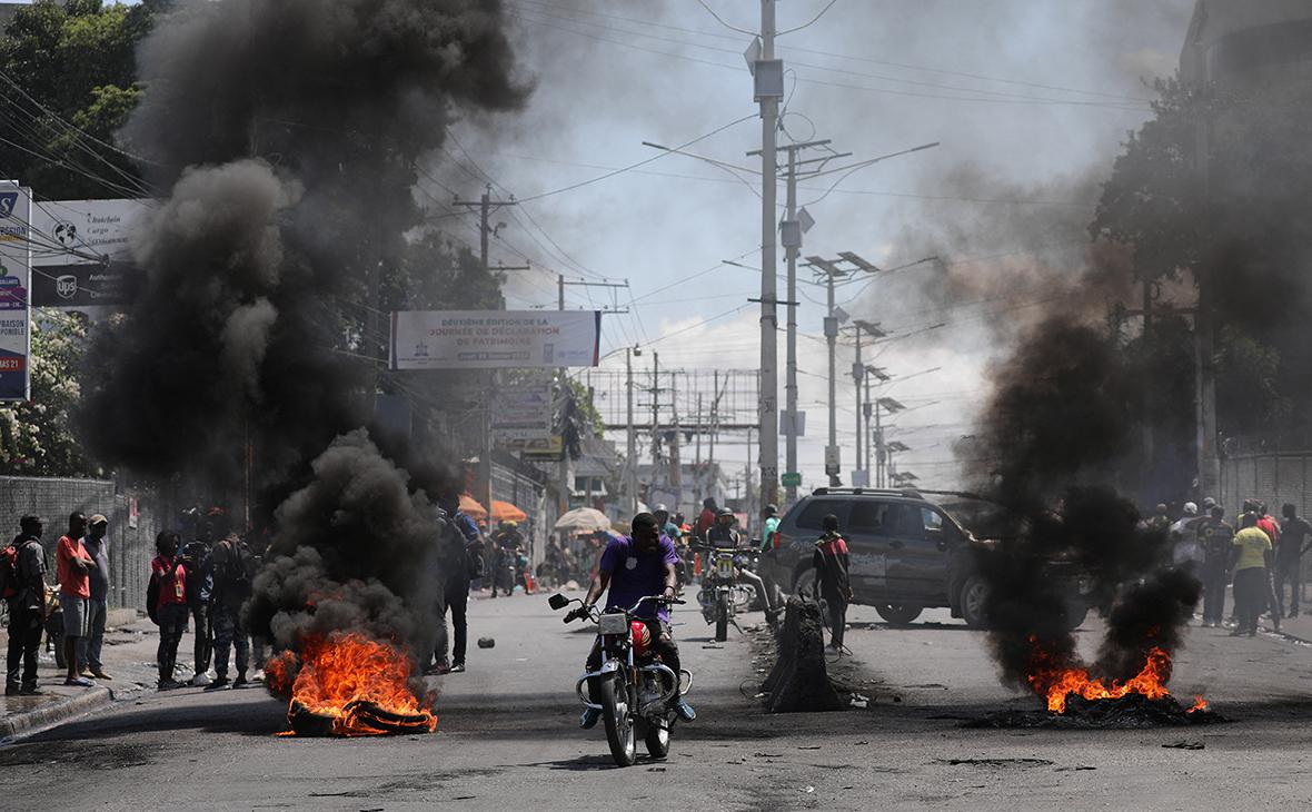 Госдеп попросил Пентагон санкционировать ввод спецгруппы войск на Гаити