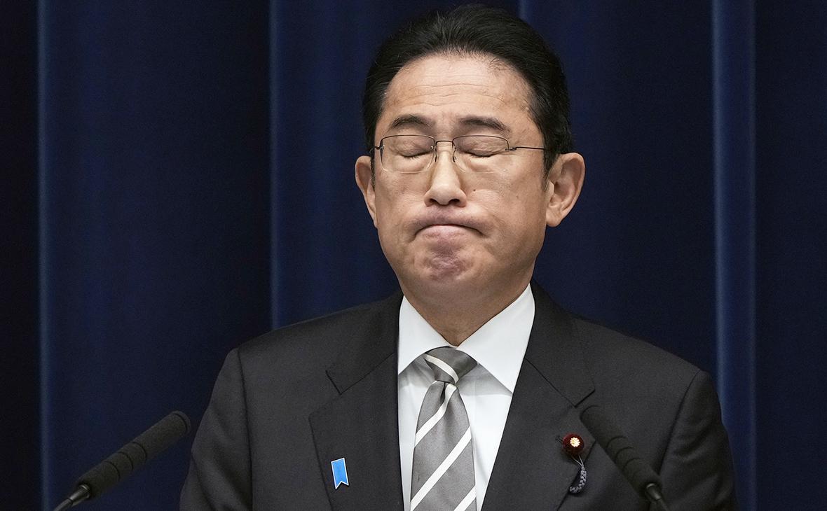 Рейтинг правительства Японии упал до рекордно низкого уровня