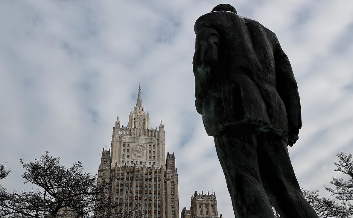 МИД объяснил учащение атак Киева на российские регионы