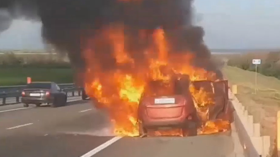 Машина депутата Астраханской думы взорвалась в зоне военной операции