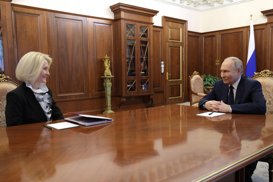 Путин встретился с не вошедшими в новое правительство