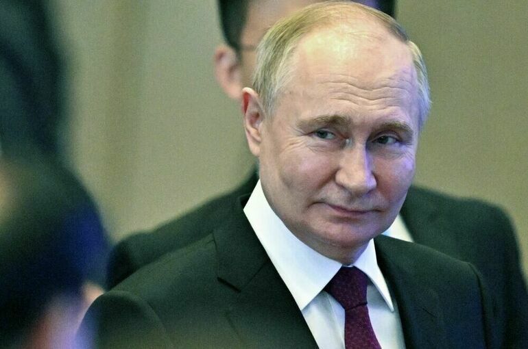На встрече со студентами в Харбине Путин пошутил, что он «не интернет»