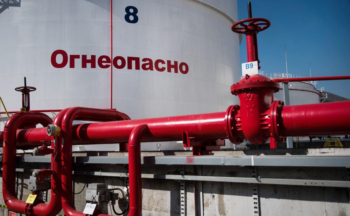 FT сообщила об опасениях США из-за угроз поставкам нефти от атак Украины
