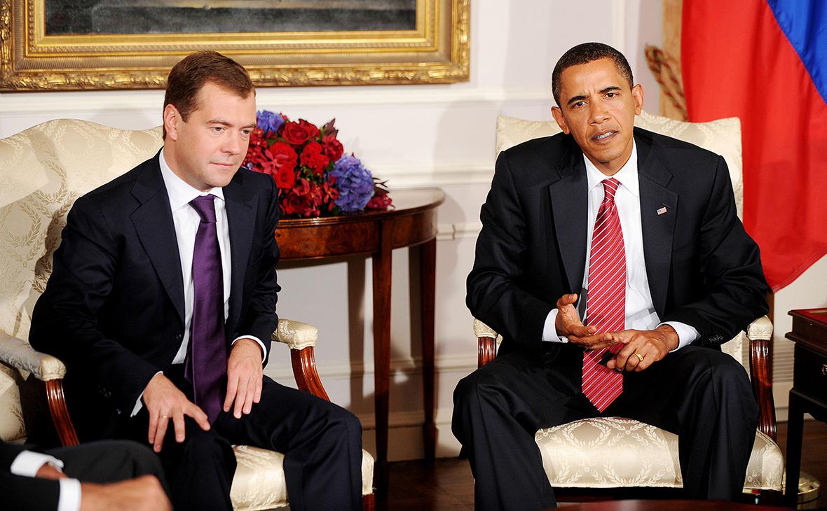 Медведев назвал преимущество Обамы перед Байденом