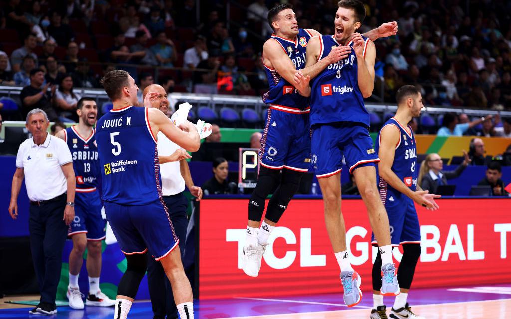 Сборная Сербии стала первым полуфиналистом чемпионата мира по баскетболу
