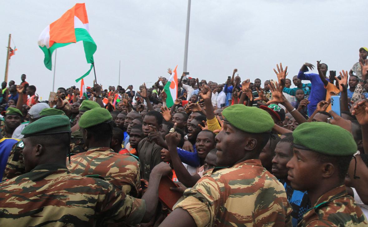 Хунта в Нигере обвинила Францию в развертывании сил для интервенции