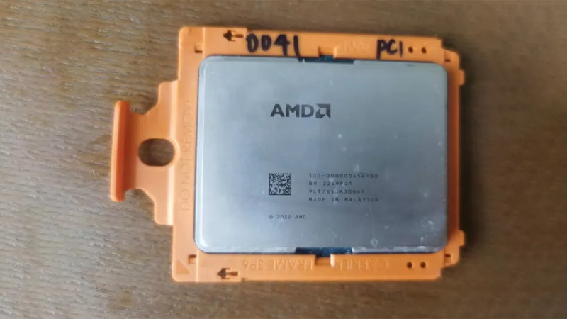 AMD Ryzen Threadripper 7985WX с 64 ядрами Zen 4 показался на сером рынке — выход не за горами