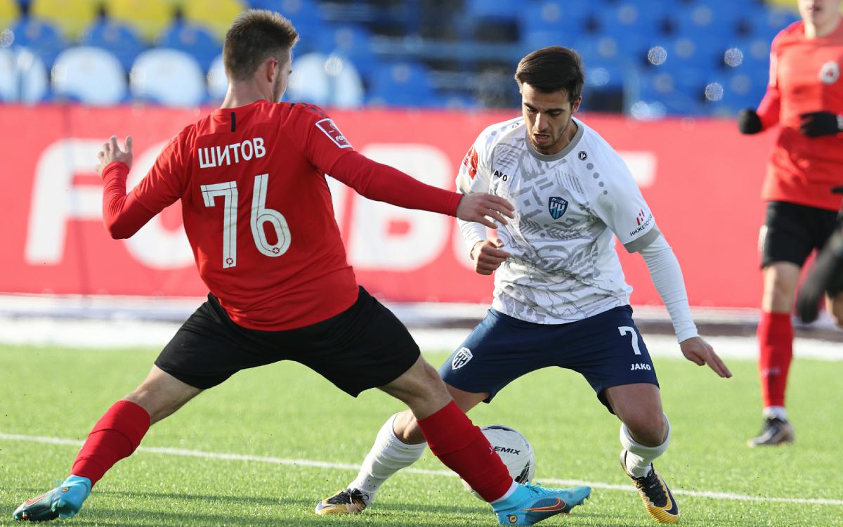 Отказавший сборной России футболист получил документы для игры за Армению